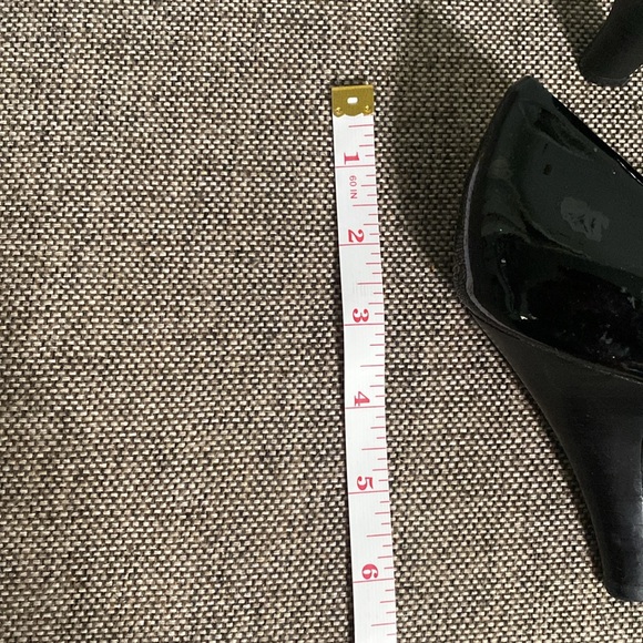 Liuid black open toed heels, size 9. - Picture 12 of 15